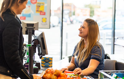 Lidl checkout people